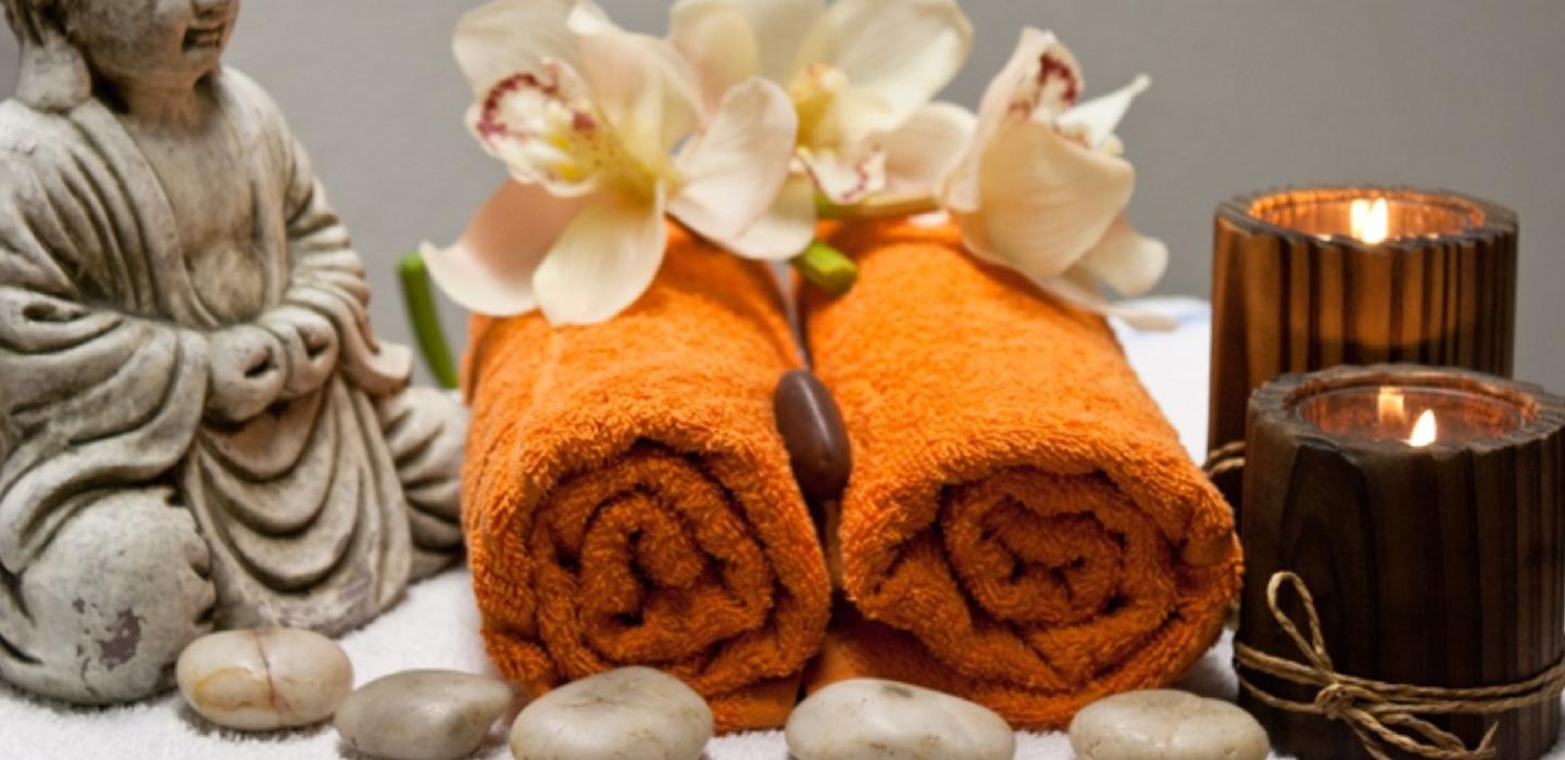 Rolled spa towels