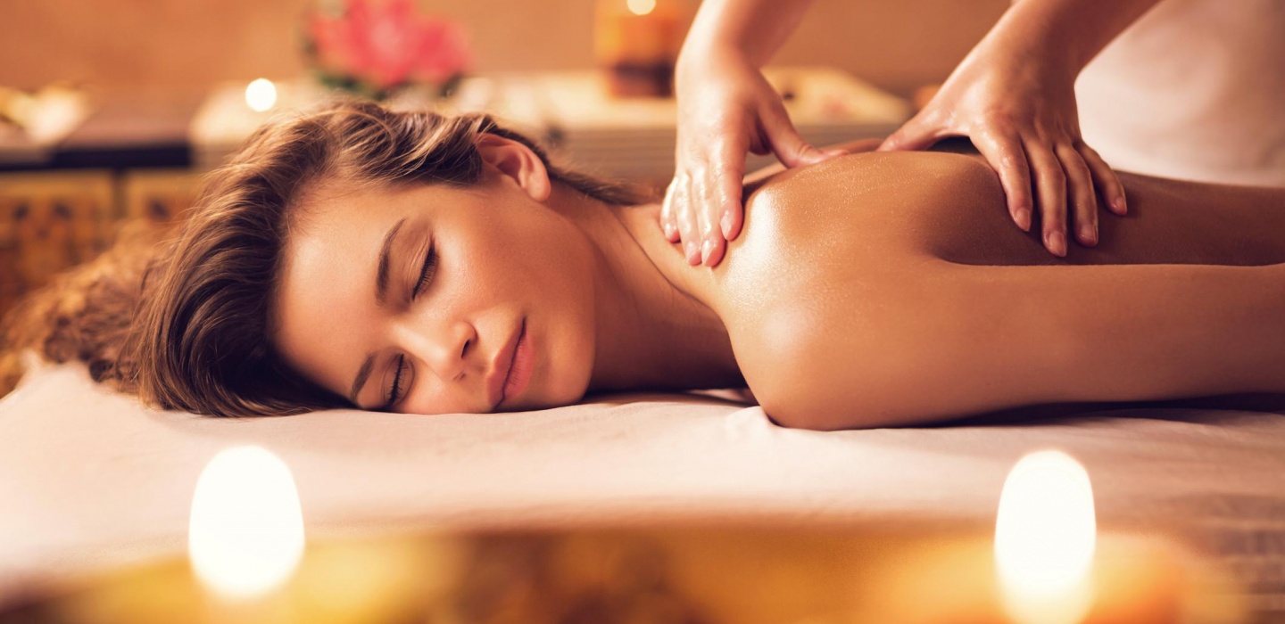 Massage Treatment London | Swedish Massage | Deep Tissue | Aromatherapy | Cloud Twelve
