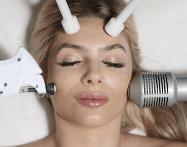 A lady having a softmesolgy beauty treatment in Cloud twelve spa.